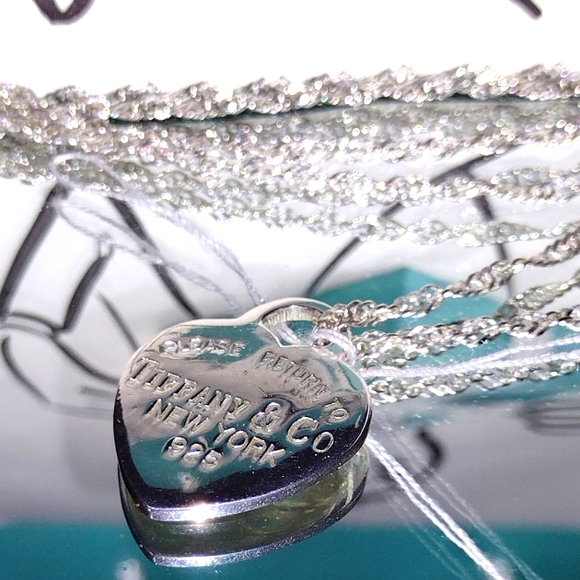Tiffany & Co. Large Sterling Silver Heart Pendant - Picture 12 of 13